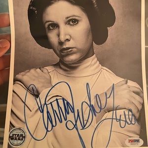 Carrie Fisher signed (reprint) ✍🏼